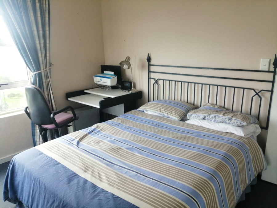 To Let 1 Bedroom Property for Rent in Strand Central Western Cape
